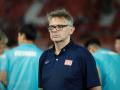 Khi ông Philippe Troussier cô độc và thời gian không đợi một ai