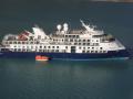 Du thuyền chở 206 người mắc cạn ở Greenland