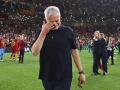 HLV Jose Mourinho rơi lệ trong ngày đi vào lịch sử cúp châu Âu