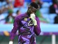 Thủ môn Cameroon bỏ World Cup về nước, viết tâm thư trách HLV