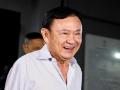Ông Thaksin không thể bay đến Singapore, chuyển sang Dubai, hứa sẽ về trước 8-9