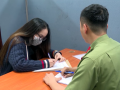 Xử phạt hành chính cô gái chuyển hướng cuộc gọi đòi nợ đến đường dây nóng Bộ Công an
