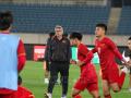 Tháng 11 - tháng bản lề với tương lai của ông Troussier