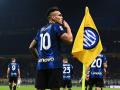 Inter lên đỉnh Serie A bằng đại thắng