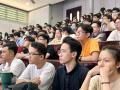 Giữ ổn định học phí phổ thông, lùi lộ trình tăng học phí đại học 1 năm