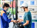 Ngày mai, giá xăng tăng hay giảm?