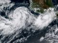 Bão Norma đổ vào bờ biển Mexico, suy yếu thành bão nhiệt đới