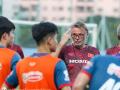 Tuyển Việt Nam: Những toan tính dùng người trẻ của HLV Troussier