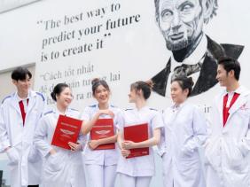Trường đại học quốc tế đầu tiên đào tạo bác sĩ y học cổ truyền