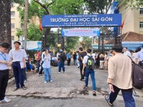 Hơn 40.000 thí sinh bắt đầu làm bài thi đánh giá năng lực đợt 2