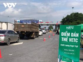 Tại sao lại bắt dán thẻ ETC mới cho đăng kiểm xe ô tô?