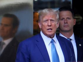 Ông Trump trở lại New York trả lời thẩm vấn vụ kiện dân sự