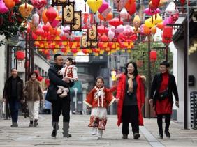 Số ca mắc COVID-19 theo ngày ở Trung Quốc giảm mạnh