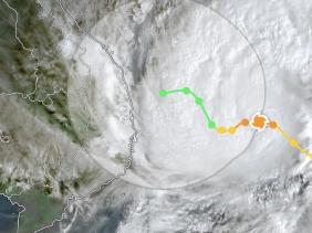 Bão số 15 tăng lên cấp 12, giật cấp 15
