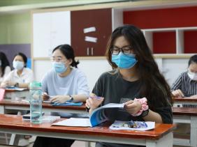 Thi tốt nghiệp THPT 2022: Cách tránh điểm liệt ở môn không phải sở trường