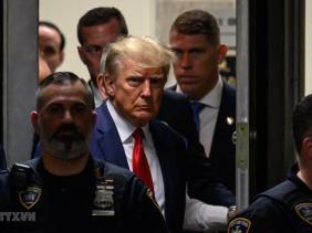 Cựu Tổng thống Mỹ Trump đối mặt với cáo buộc mới trong vụ tài liệu mật