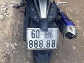 Bộ Công an điều tra vụ đôi vợ chồng bốc biển số xe đẹp bất thường
