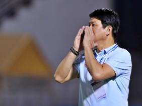 HLV Vũ Tiến Thành CHÍNH THỨC nhận án phạt vì phát ngôn “lệch chuẩn”