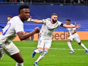 Benzema lập hat-trick giúp Real ngược dòng vào tứ kết Champions League