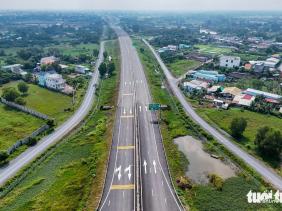 Yêu cầu sớm khai thác ba đoạn cao tốc Bến Lức - Long Thành
