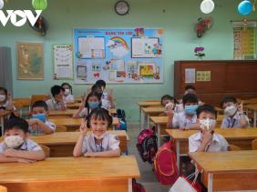 Học sinh TP.HCM tựu trường vào ngày 22/8