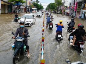 Cần Thơ cho học sinh học tại nhà 3 ngày để tránh triều cường