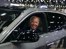 Dân Mỹ săn xe điện, hào hứng chờ xe VinFast