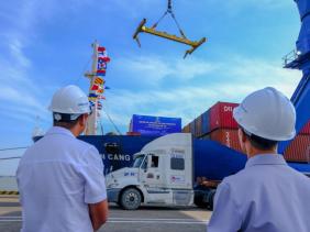 Khởi động tuyến vận tải biển từ các cảng miền Tây
