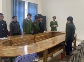 Bắt giam nguyên Hiệu trưởng tham ô tài sản