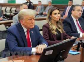 Ông Trump trình diện tại tòa trong vụ kiện về gian lận kinh doanh