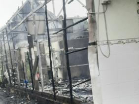 Người đàn ông say rượu đốt nhà chị họ