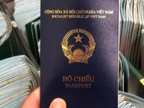Yêu cầu Công an khẩn trương kiểm tra, làm rõ thông tin ''cò hộ chiếu tại Hà Nội'