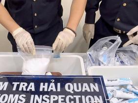 Bắt 2 nghi can liên quan đến vụ 4 nữ tiếp viên hàng không xách 11 kg ma túy