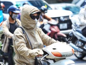 Bắc Bộ và Trung Bộ nắng nóng gay gắt