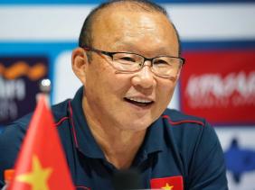 HLV Park Hang-seo: Tại sao tuyển Việt Nam phải thua Dortmund?