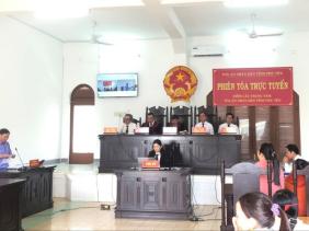 Bị chồng chém gần chết, người đàn bà bán vé số vẫn một mực xin giảm án cho chồng