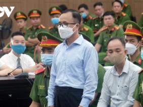 Cựu Bí thư Bình Dương Trần Văn Nam khuyên thuộc cấp dũng cảm nhận lỗi tại tòa