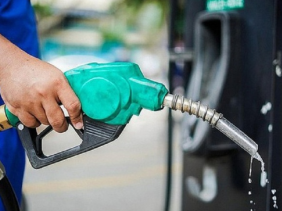 Bộ Công Thương "điểm tên" loạt doanh nghiệp không chịu nhập đủ xăng dầu