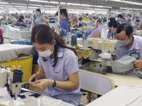 Tổng Liên đoàn Lao động Việt Nam đề xuất 2 phương án tăng lương tối thiểu vùng, thực hiện từ 1/1/2027