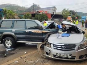 2 ô tô va chạm cực mạnh, nam điều dưỡng Bệnh viện Đa khoa Cuộc Sống tỉnh Sơn La tử vong