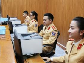 Từ 8/3, công an nhận hồ sơ cấp, đổi giấy phép lái xe cả ngày thứ bảy