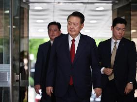 Cựu Tổng thống Hàn Quốc Yoon Suk Yeol lại bị bắt tạm giam