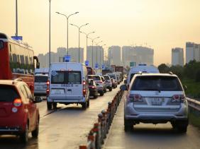 Ngán ngẩm những tuyến cao tốc 'rùa bò'