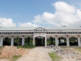 Hàng loạt chợ xây xong không sử dụng