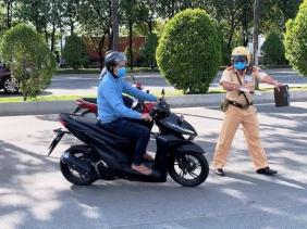 Lỗi vi phạm giao thông này lái xe máy cực kỳ dễ mắc phải, bị phạt tới 14 triệu đồng