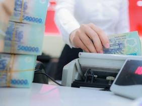 Nghiêm cấm ngân hàng thương mại tự do tăng lãi suất