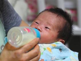 Số trẻ sơ sinh tại Nhật Bản xuống mức thấp nhất trong 22 năm