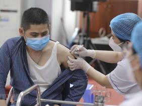 WHO đề nghị Việt Nam lập kế hoạch phòng ngừa lâu dài với COVID-19