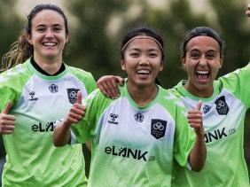 Huỳnh Như gia hạn hợp đồng với Lank FC, khó dự Asiad