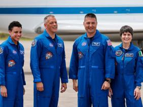 Phi hành đoàn của NASA trở về Trái đất an toàn